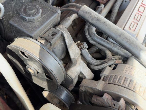 1986-1988 Olds 88 Power Steering Pump With Mount Bracket Oem 3.8L — photo 2