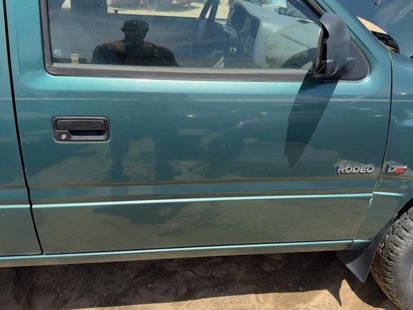 1995 Isuzu Rodeo Front Door RH Green 732 — photo 2