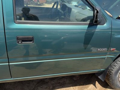 1995 Isuzu Rodeo Front Door RH Green 732