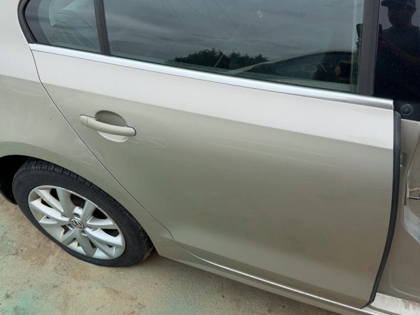 2014 Volkswagen Jetta Rear Door RH Beige — photo 3