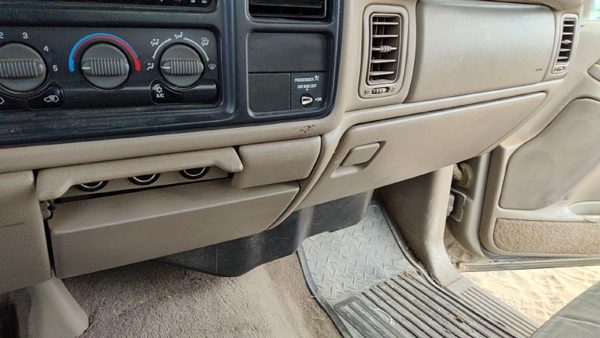 00-02 Silverado 2500 HD Glove Box Surround Trim Panel Lower Dash Oem 15176081 — photo 1