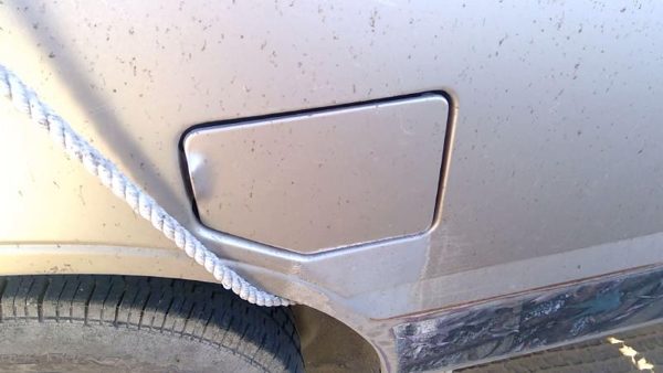 1981-1987 Isuzu Pup Pickup Fuel Tank Door With Hinge Gas Lid Oem Filler Red — photo 2