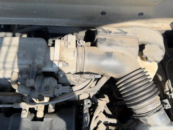 01-03 Elantra Throttle Body Valve Oem With Sensors 2.0L Without Cruise Control — photo 2