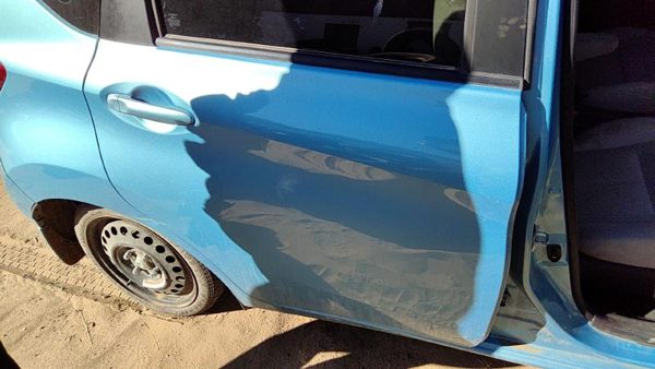 2015 Nissan Versa Rear Door RH Blue Rbe — photo 2