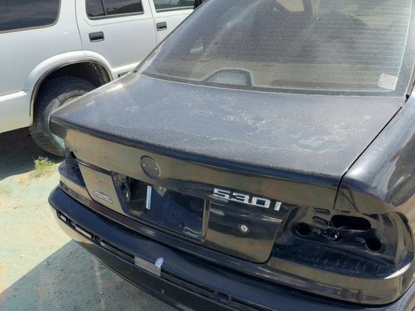 2001 BMW 530i Trunk/decklid/hatch/tailgate Black — photo 4