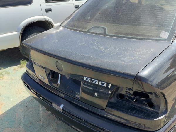 2001 BMW 530i Trunk/decklid/hatch/tailgate Black — photo 3