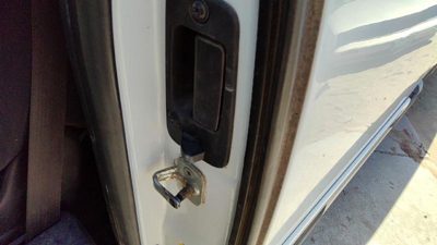 2008 Chevy Silverado 2500 Outside Door Handle LH White 50U