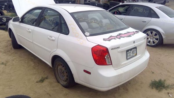 2006 Suzuki Forenza — vehicle photo 6