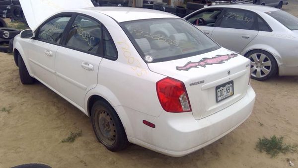 2006 Suzuki Forenza — vehicle photo 7