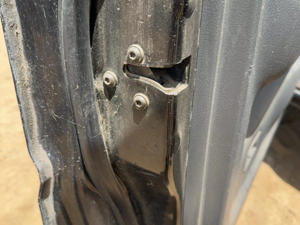 1998-2002 Isuzu Rodeo Driver Left Front Door Latch With Rods/Cables Oem — photo 4