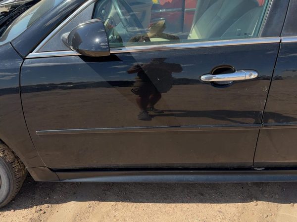 2010 Chevrolet Impala Front Door LH Black 41U — photo 1