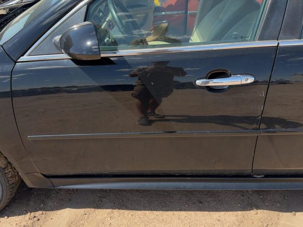 2010 Chevrolet Impala Front Door LH Black 41U — photo 3