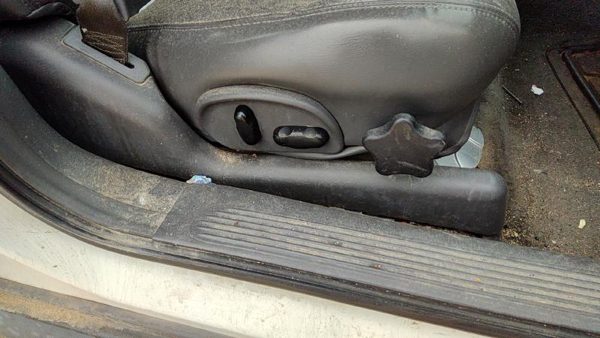 00-05 Buick Lesabre Passenger Right Power Seat Track With Motors Only Oem — photo 4