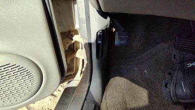 1998-2002 Olds Bravada Driver Left Lower Kick Trim Panel Oem Pewter 922