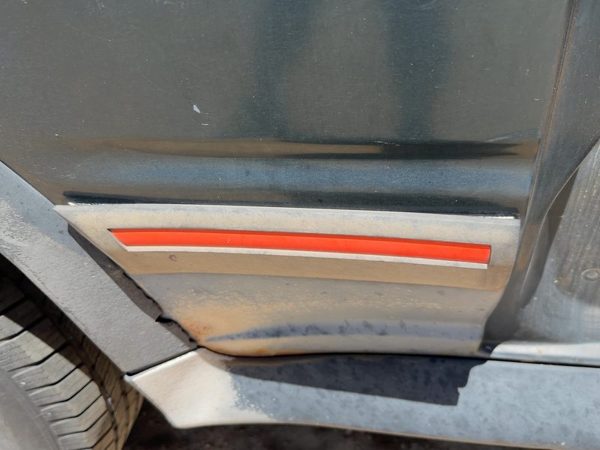 91-94 Ford Explorer 2 Dr Passenger Right Rear Moulding on Quarter Panel OEM — photo 1