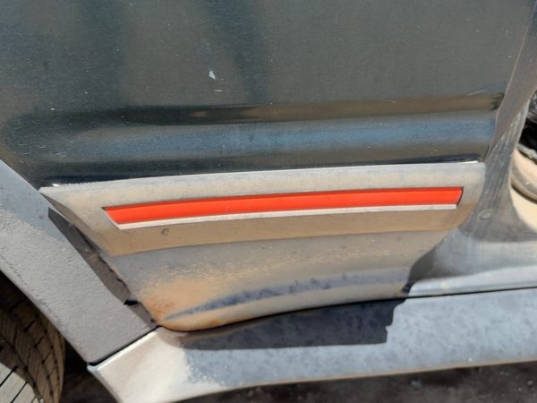 91-94 Ford Explorer 2 Dr Passenger Right Rear Moulding on Quarter Panel OEM — photo 4