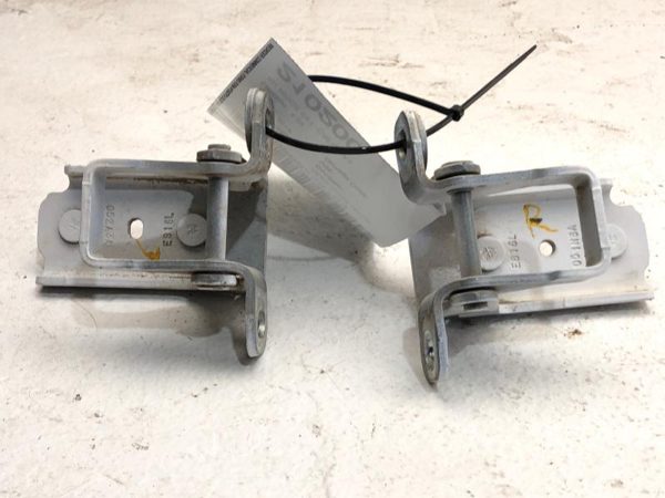 2014 Ford F250 Super Duty Pair Of Rear Door Hinges Passenger Right Crew Cab — photo 4