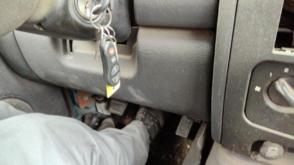 2002 Jeep Liberty Lower Dash Under Column Knee Bolster Trim Panel Oem Gray M5dv — photo 2