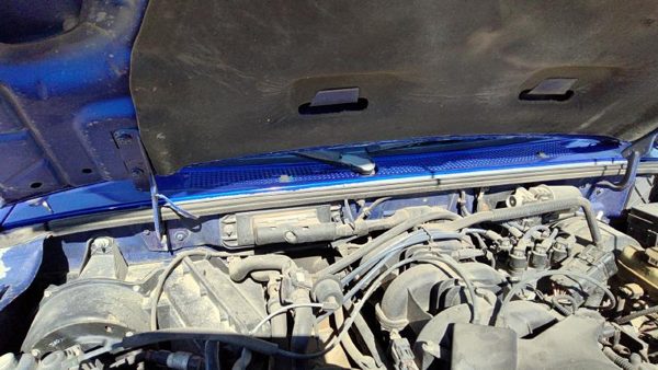 2004-2006 Ford Ranger Windshield Wiper Cowl Vent Trim Panel Oem Cover — photo 5