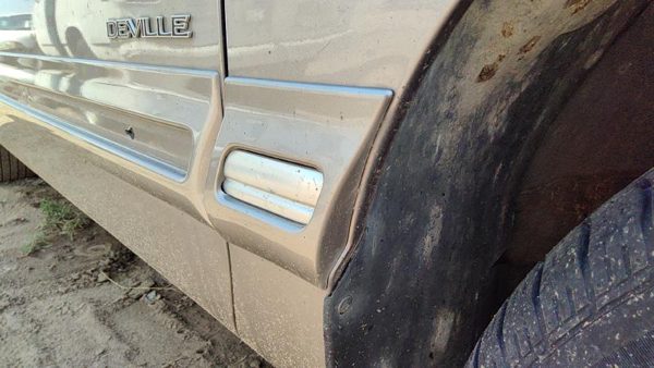97-99 Cadillac Deville Passenger Right Moulding From Fender Trim Strip 46A Beige — photo 4