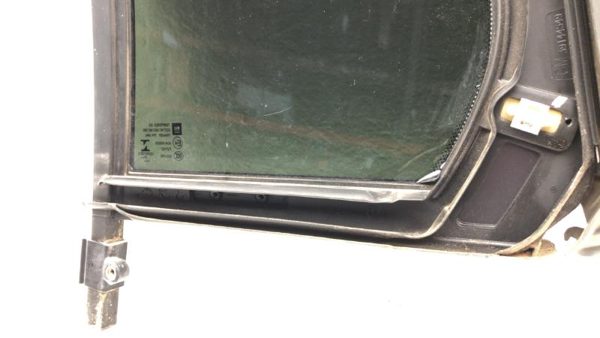 2018-20 Regal Passenger Right Rear Vent Window Small Back Door Glass With Frame — photo 8