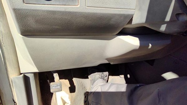 08-10 Grand Caravan Lower Dash Under Column Knee Bolster Trim Panel Gray Ds — photo 4