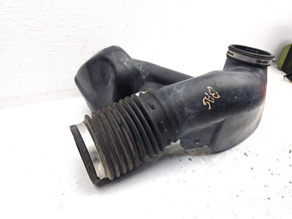 2000 Gmc Sierra 1500 Air Intake Tube Duct With Resonator Oem 25318711 — photo 3