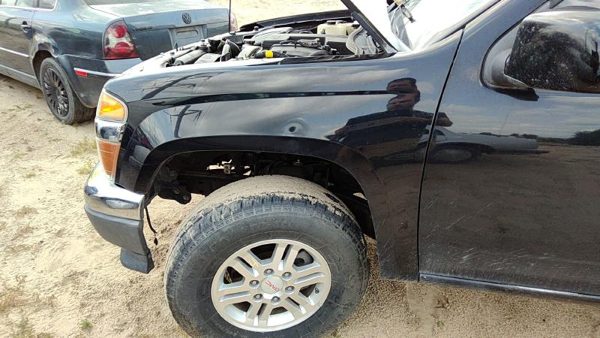 2004-2012 Gmc Canyon Driver Left Front Fender Oem Black 41U 20821151 — photo 2