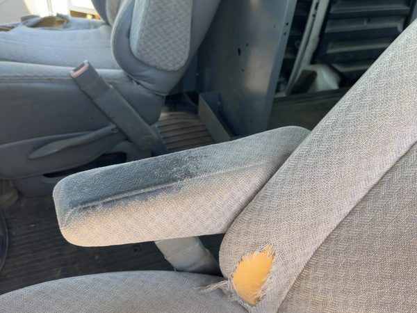96-00 Express 2500 Driver Left Front Arm Rest Side Seat Oem Manual Grey 92G — photo 2