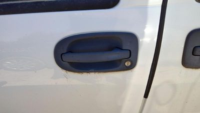 2005-2009 Chevy Uplander Driver Left Front Outside Door Handle Oem 10333947