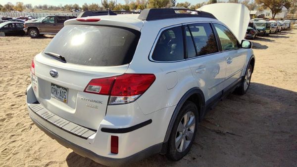 2012 Subaru Legacy — vehicle photo 3