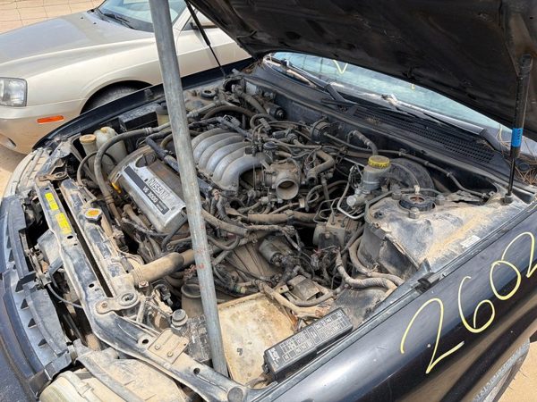 1998 Nissan Maxima — vehicle photo 2