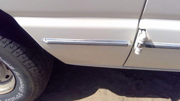 1993 Ford Van E150 Passenger Right Rear Moulding On Quarter Panel Oem — photo 4