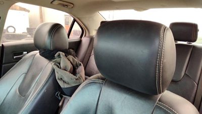 2011-2012 Ford Fusion Pair Of Front Headrests Oem Left Right Set Seat