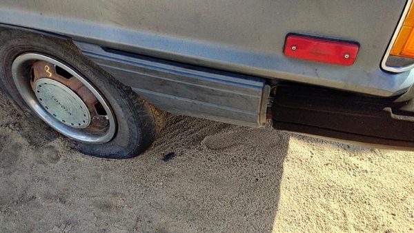 1984-1986 Toyota Camry Driver Left Rear Moulding On Quarter Panel Oem Gray — photo 1