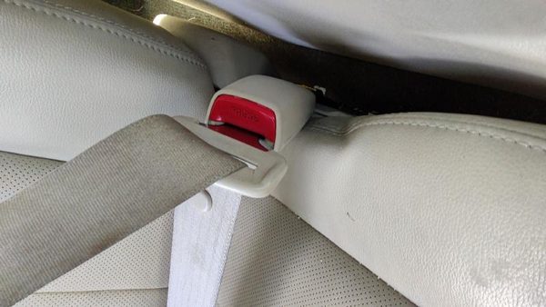 10-14 Legacy Outback Passenger Right Front Seat Belt Buckle Receiver Warm Ivory — photo 4