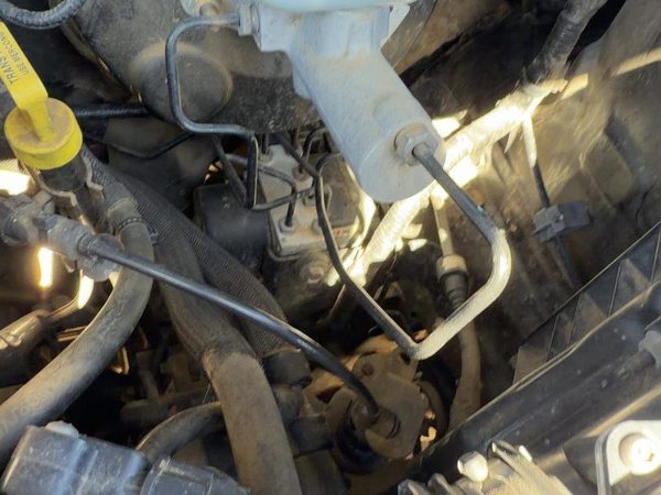 05-07 Ford Escape Complete Anti Lock Brake Pump Unit Oem Abs Module Assembly 4X4 — photo 1