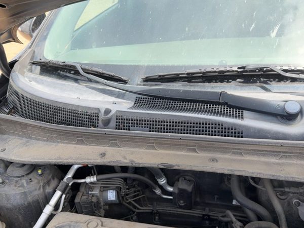 2013 Kia Sportage Wiper Arm RH Black 9P — photo 3