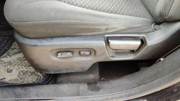 07-11 Chevy Hhr Driver Left Side Power Seat Switch With Trim Panel Oem Black 19B — photo 2