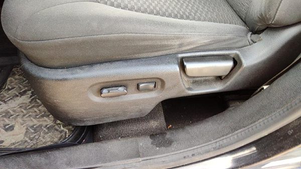 07-11 Chevy Hhr Driver Left Side Power Seat Switch With Trim Panel Oem Black 19B — photo 4