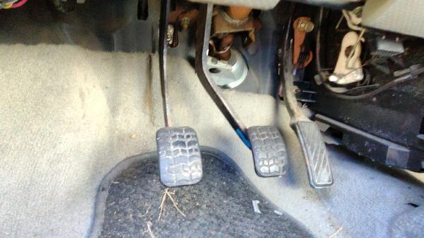 1994-1997 Ford Aspire Complete Clutch And Brake Pedal Assembly Oem — photo 1