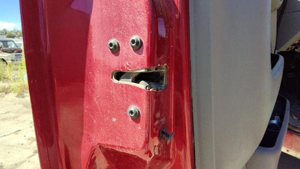 1999-2007 F250 Super Duty Driver Left Front Door Latch With Rods/Cables Oem — photo 3