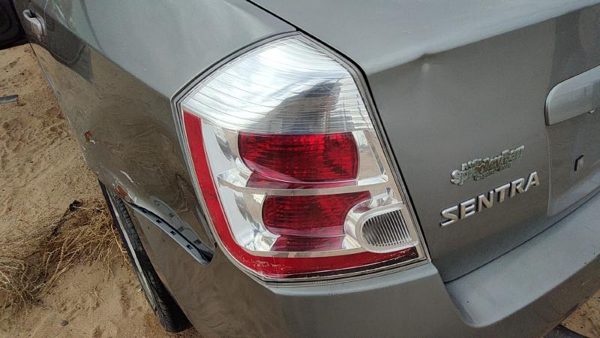 2007-2009 Nissan Sentra Driver Left Tail Light Brake Lamp Oem Rear 2.0L — photo 2
