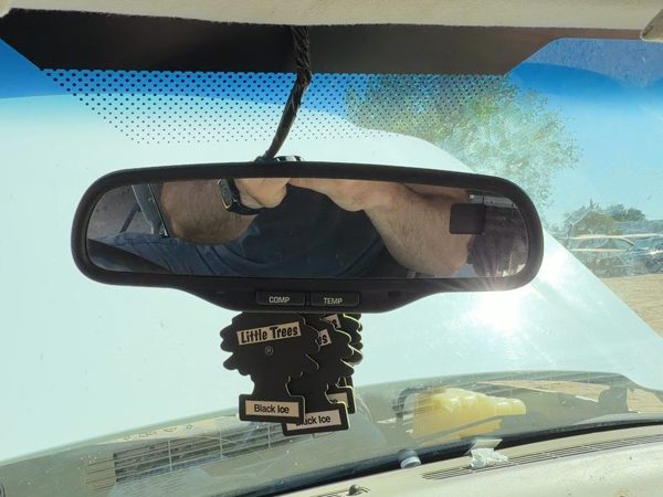 2005 Chevy Silverado 2500 Inside Rear View Mirror Oem Windshield Mounted — photo 1