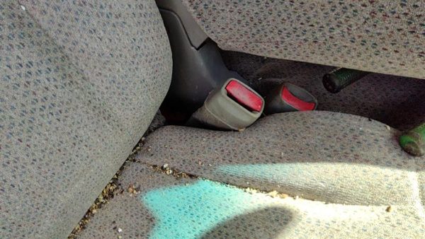 99 Silverado 1500 Passenger Right Front Seat Belt Buckle Receiver Oem Gray 92D — photo 2