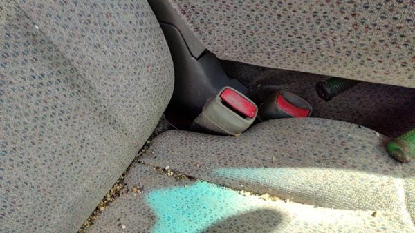 99 Silverado 1500 Passenger Right Front Seat Belt Buckle Receiver Oem Gray 92D — photo 3