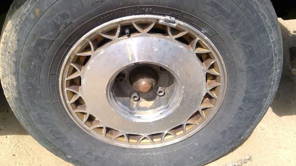 1993-96 Cadillac Fleetwood 15" Aluminum Wheel Oem Factory Web Design Rim #1 — photo 2