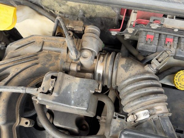04-10 Chrysler Pt Cruiser Throttle Body Valve Oem With Sensors 2.4L Automatic — photo 4
