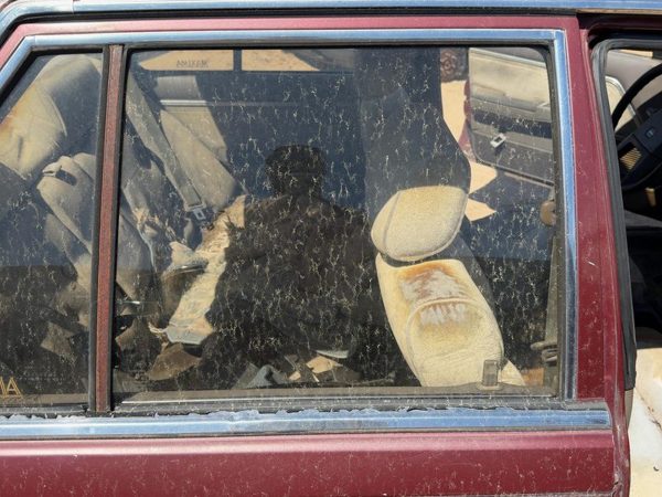 85-88 Maxima Passenger Right Rear Side Window Door Glass Oem Back 4Dr Sedan — photo 1