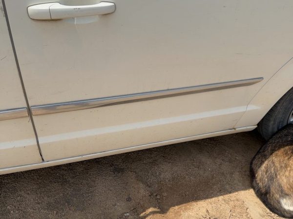 12 Town & Country Driver Left Rear Moulding From Door Oem Back Trim Strip — photo 1